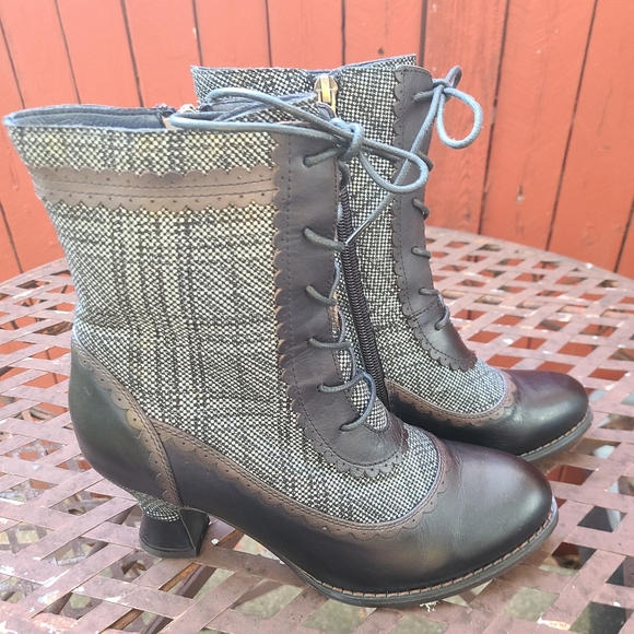 L"ARTISTE Women Leather, Lace Up, Stylish, Durable, Bewitch-Plaid Boots Size 37 - Picture 1 of 14